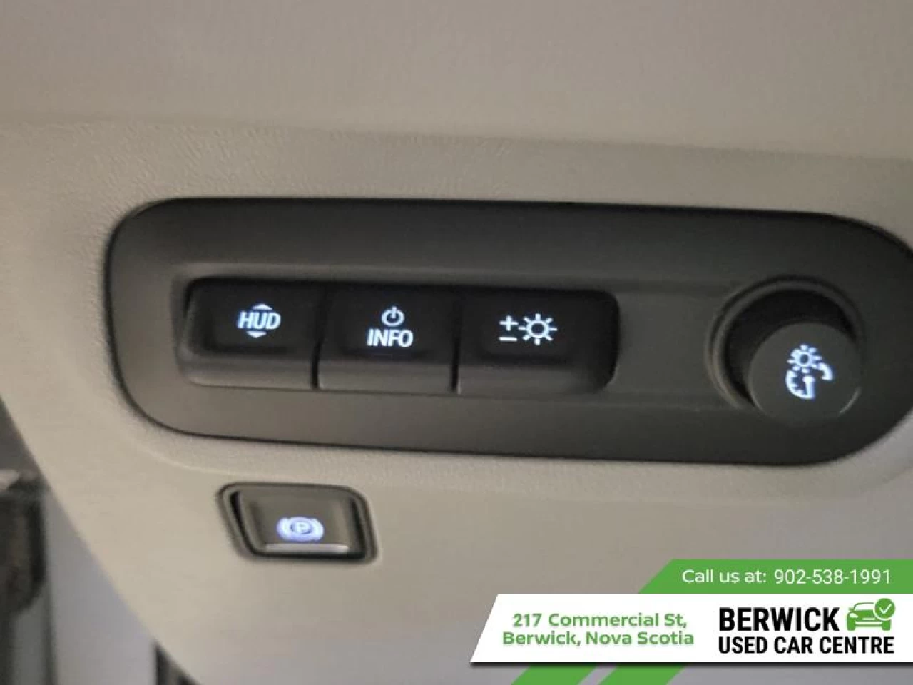 2023 GMC Terrain SLT Main Image
