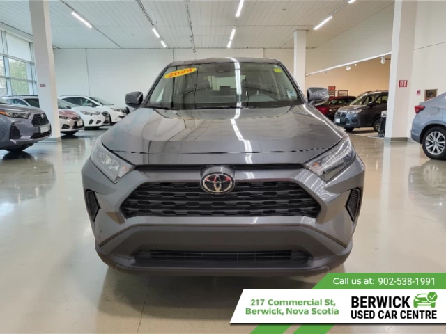 Toyota RAV4 LE 2025