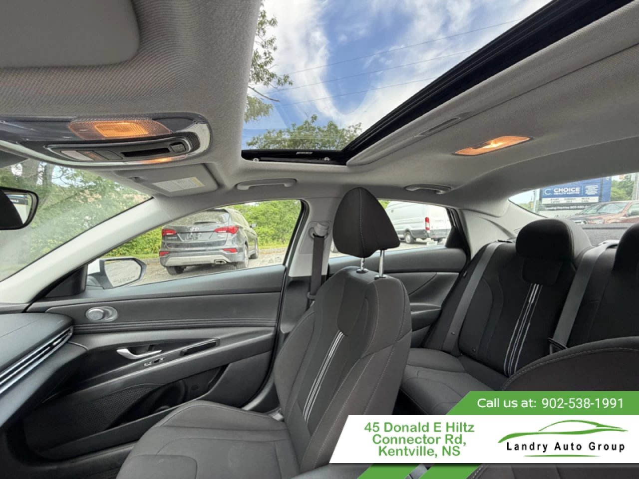 2025 Hyundai Elantra Preferred IVT w/Tech Pkg Main Image