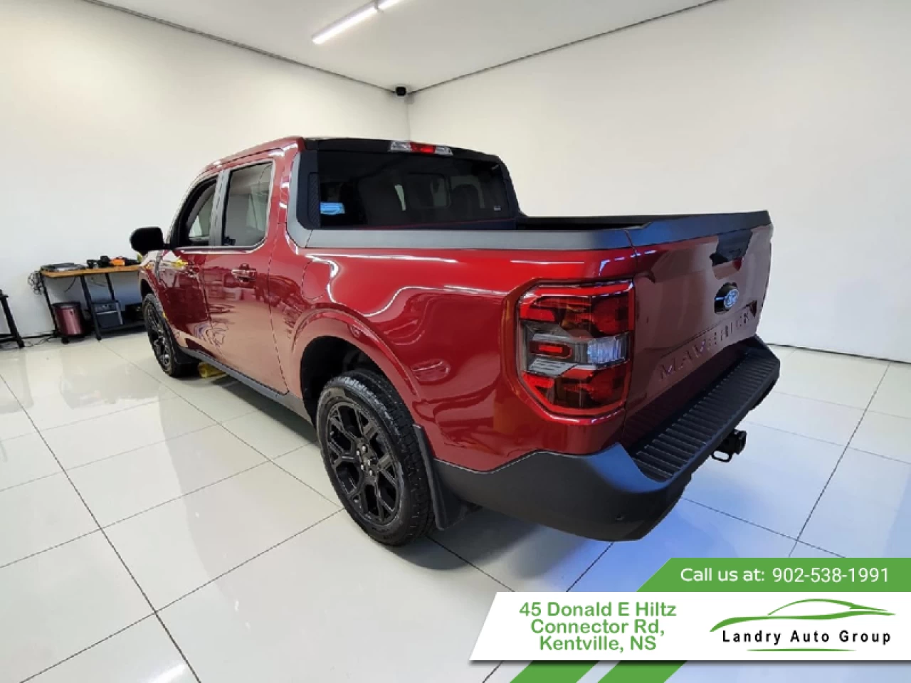 2025 Ford Maverick Lariat Main Image