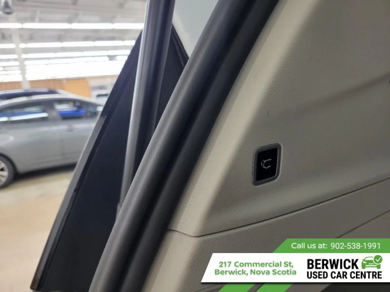 2023 Chrysler Pacifica Touring L Main Image