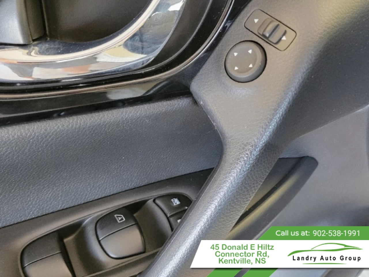 2023 Nissan Qashqai SV AWD Main Image