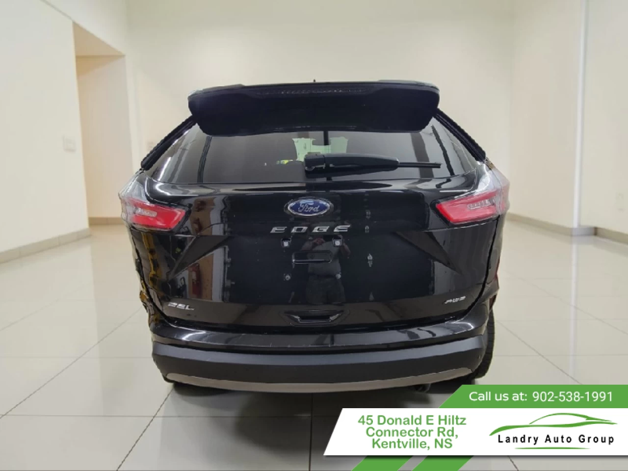 2021 Ford Edge SEL Main Image