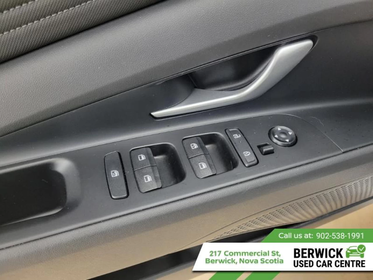 2025 Hyundai Elantra Preferred IVT w/Tech Pkg Main Image