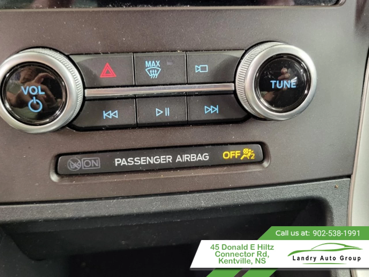 2021 Ford Edge SEL Main Image