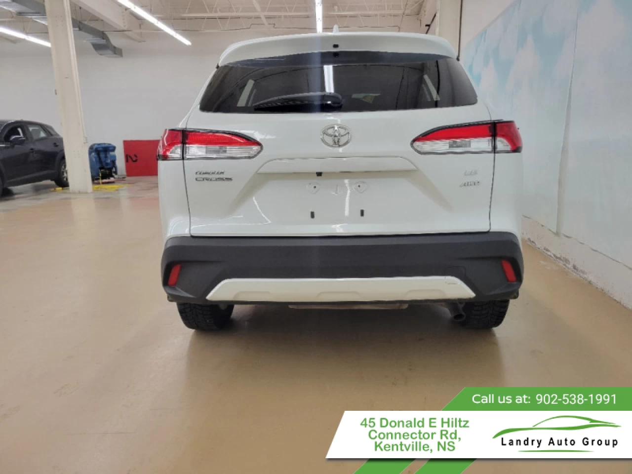 2023 Toyota Corolla Cross LE AWD Main Image