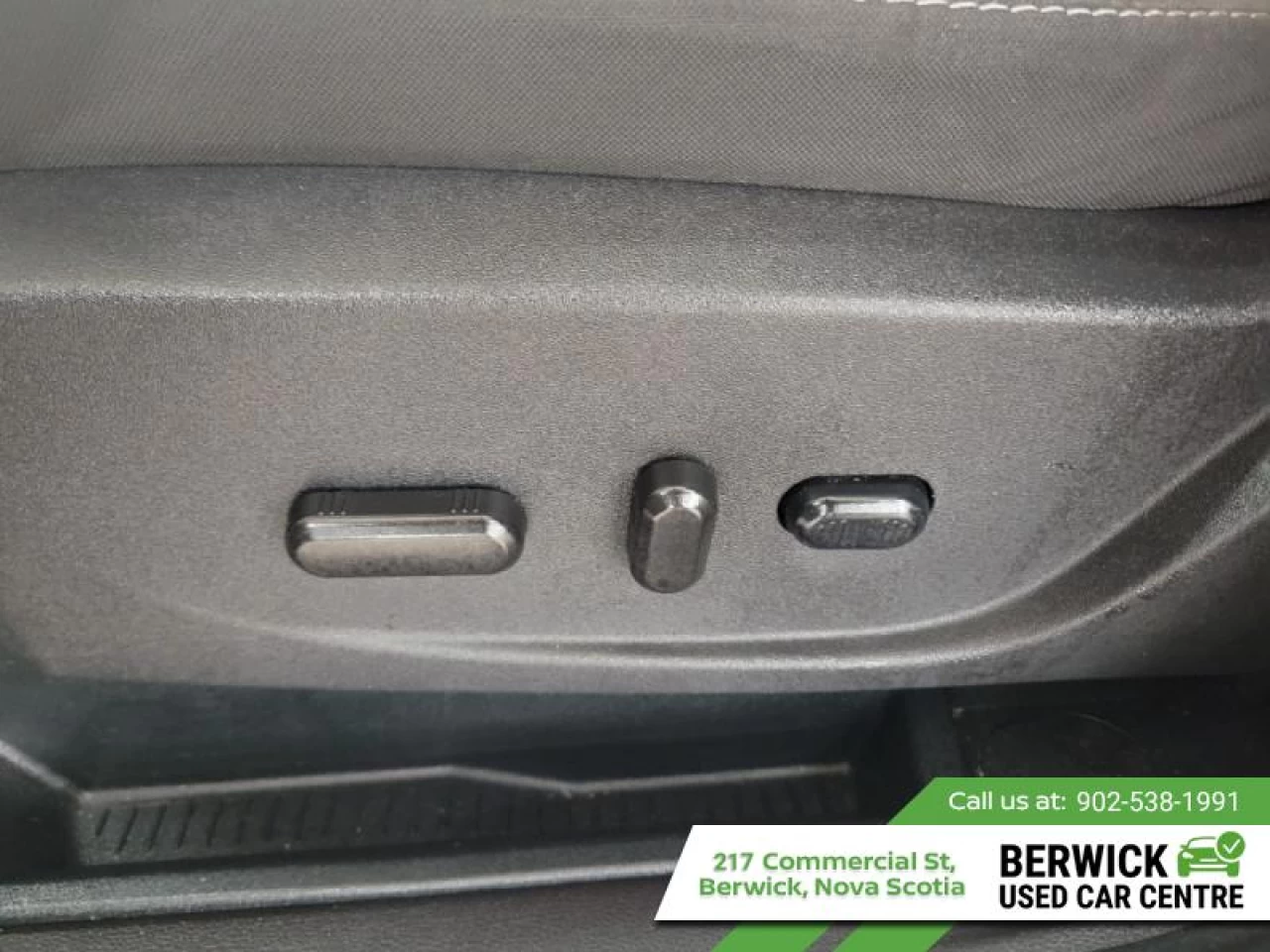 2018 Ford Escape SE Main Image