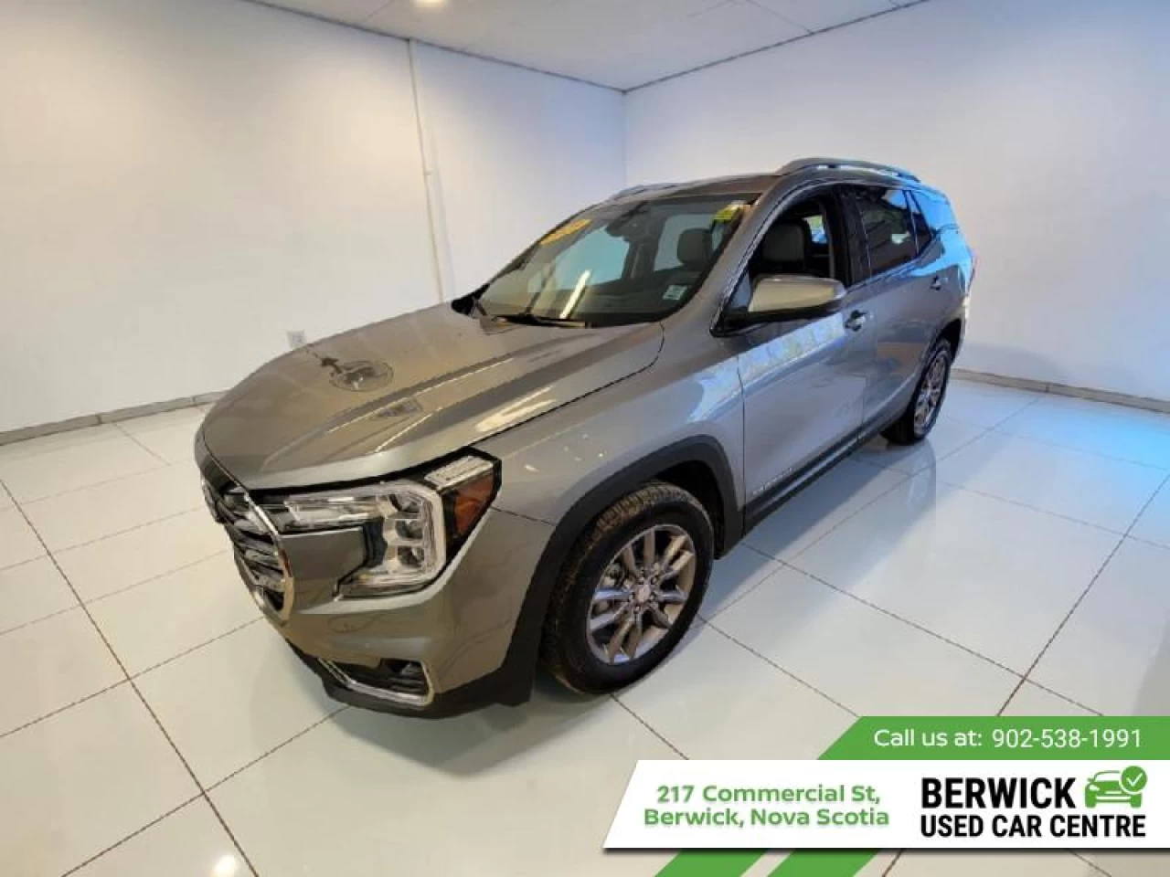 2023 GMC Terrain SLT Main Image