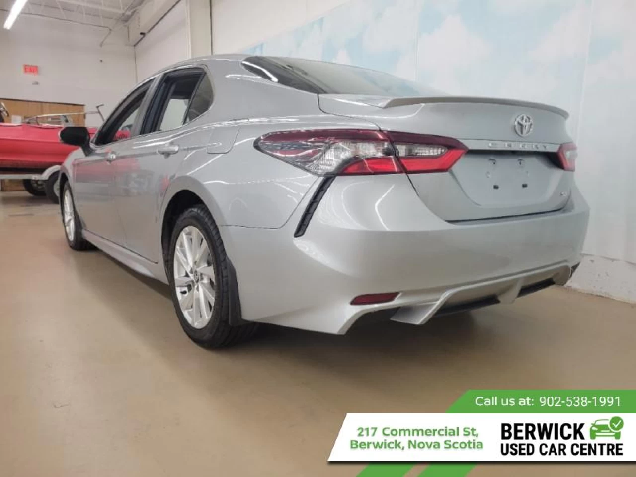 2023 Toyota Camry SE Main Image