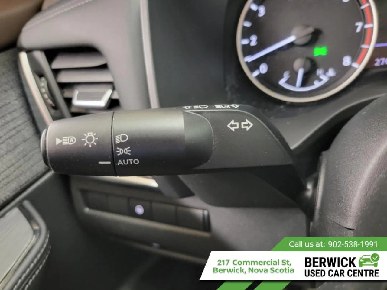 2023 Nissan Rogue SV Moonroof Main Image