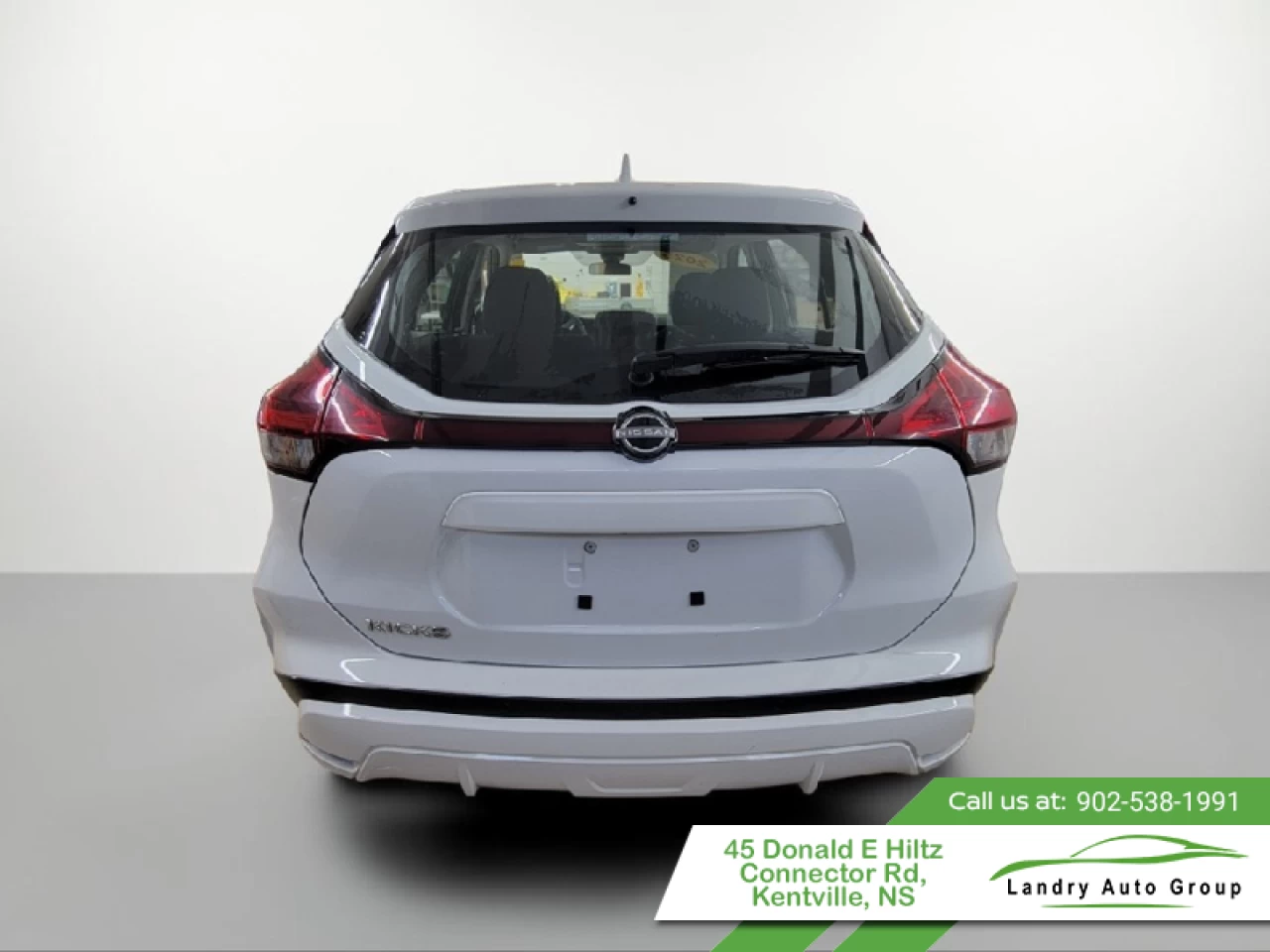 2025 Nissan Kicks Play SV Main Image