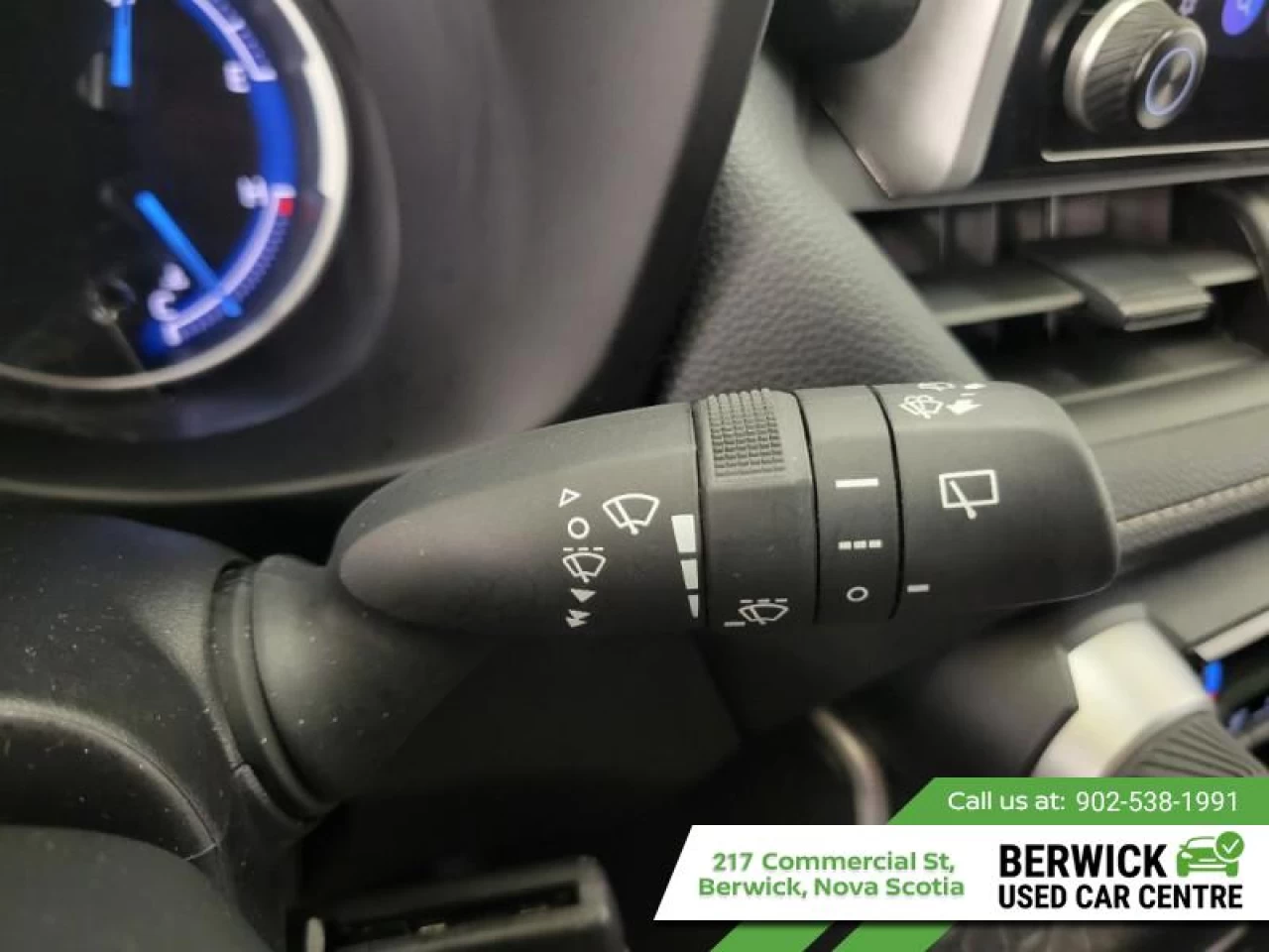 2025 Toyota RAV4 Hybrid LE Main Image