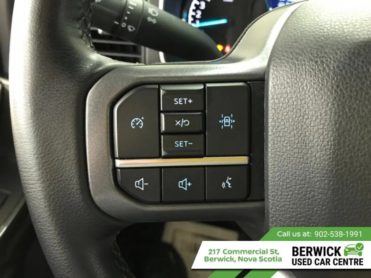 2023 Ford F-150 XLT Main Image