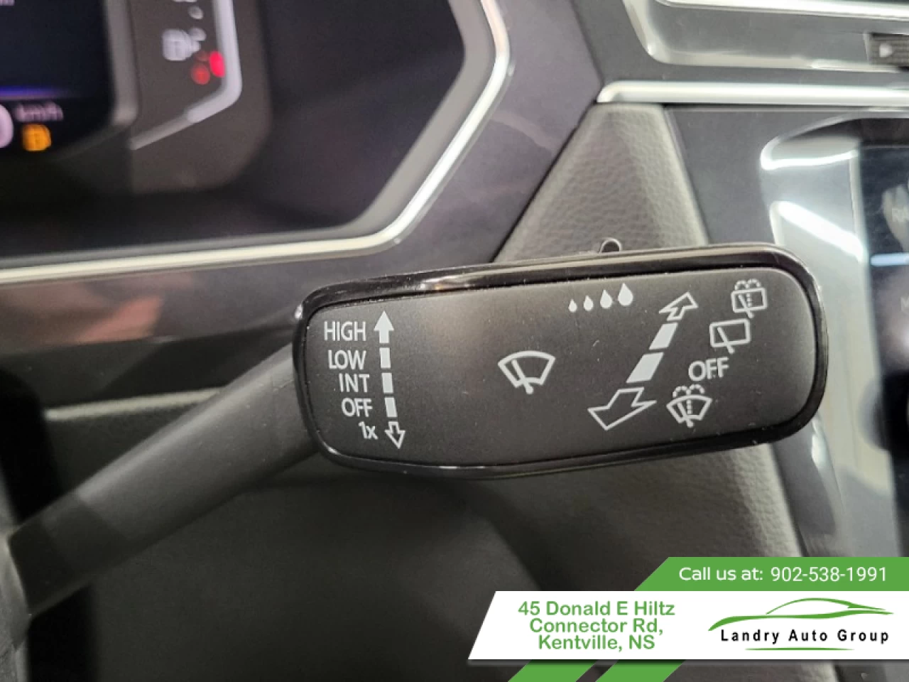 2023 Volkswagen Tiguan Highline R-Line Main Image