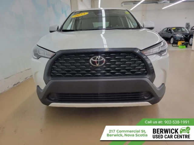 Toyota Corolla Cross LE AWD 2023
