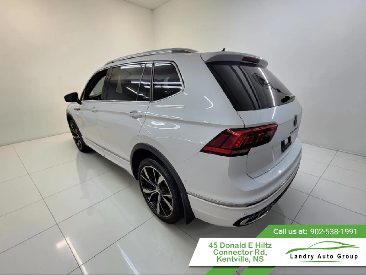 2023 Volkswagen Tiguan Highline R-Line Main Image