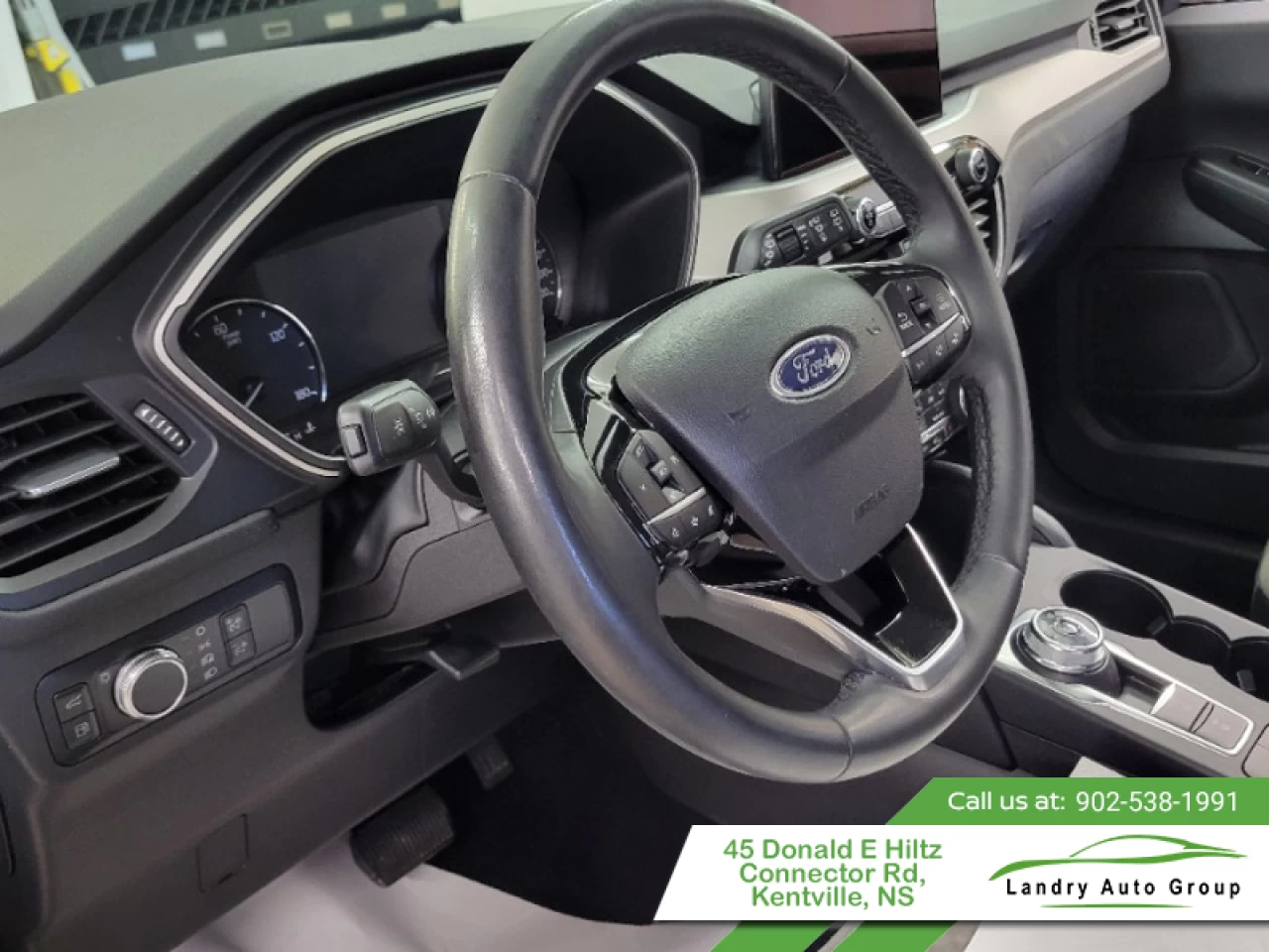 2022 Ford Escape SE Hybrid AWD Main Image