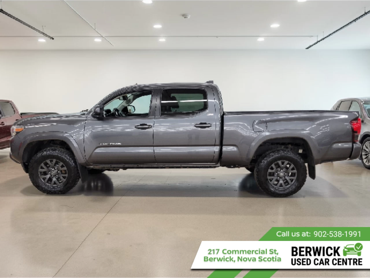 2022 Toyota Tacoma SR5 Main Image