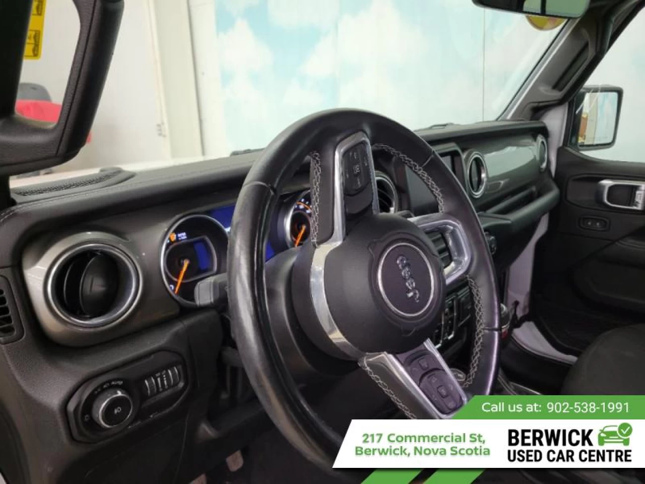 2022 Jeep Wrangler Unlimited Sahara Main Image