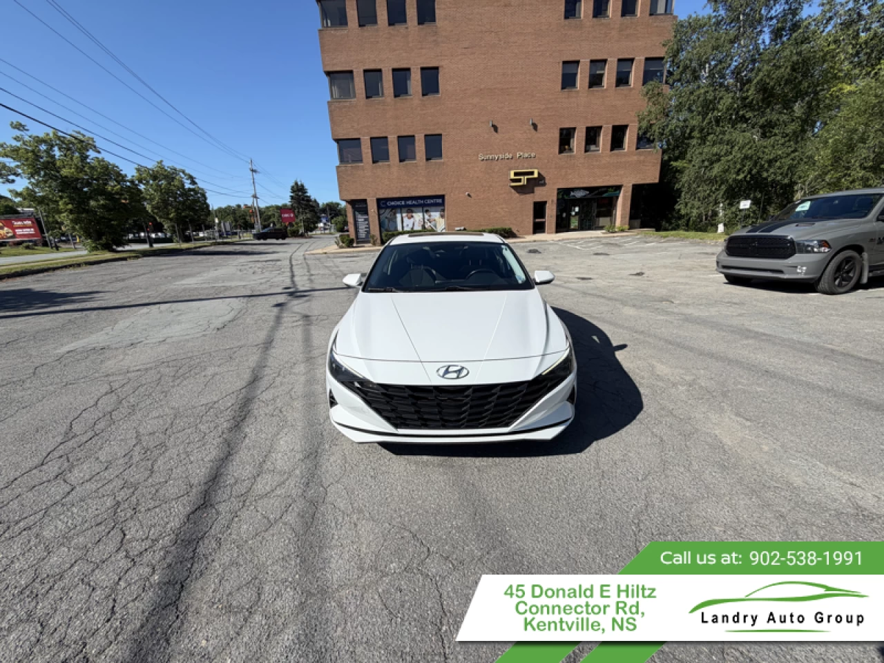 2021 Hyundai Elantra Preferred w/Sun & Tech Package IVT Main Image