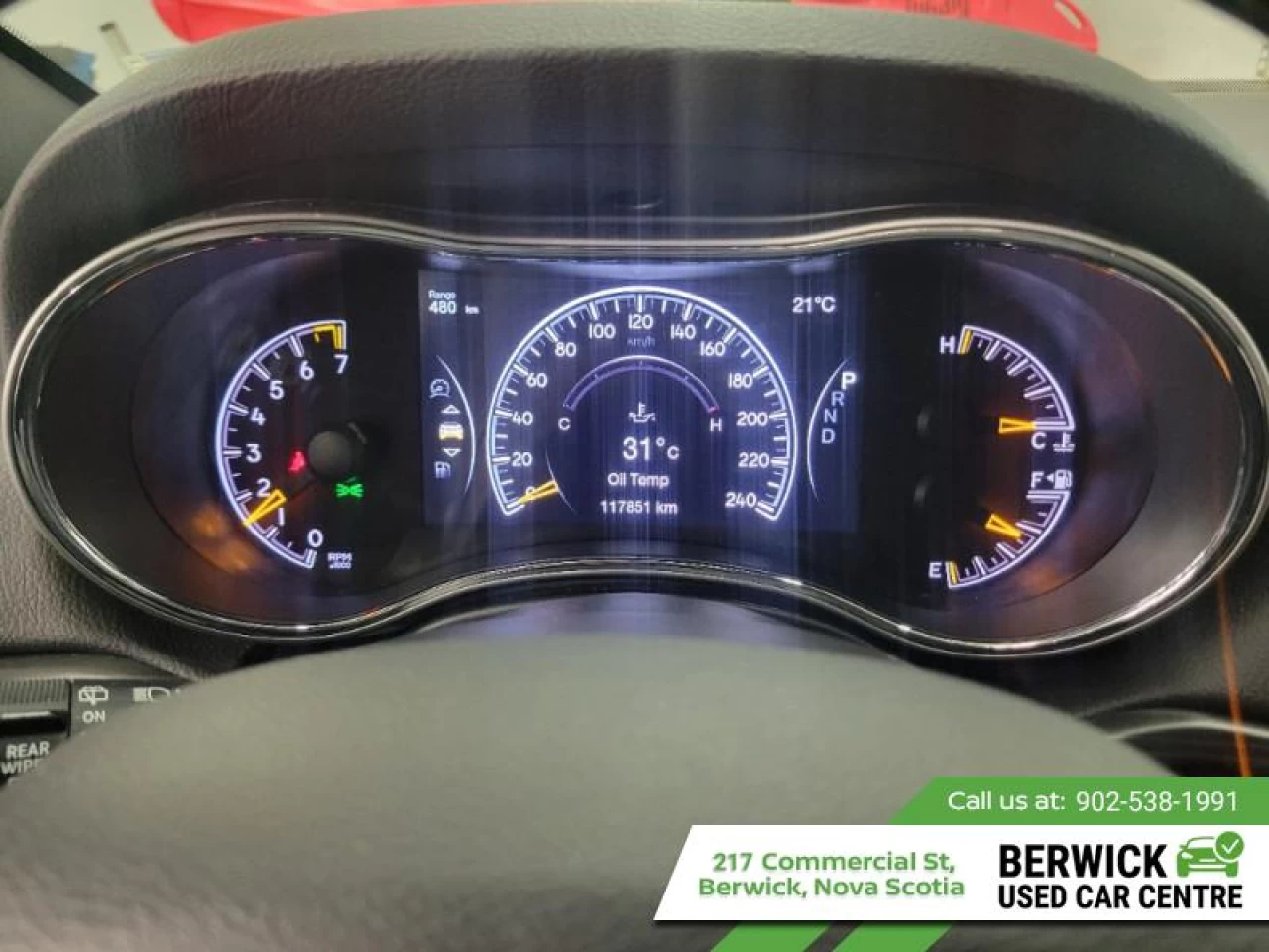 2019 Jeep Grand Cherokee Laredo E Main Image