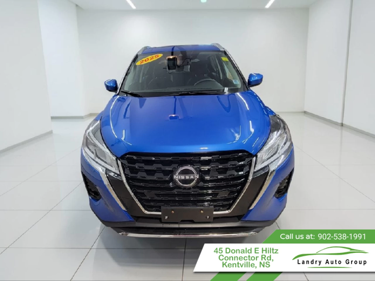 2025 Nissan Kicks Play SV Main Image