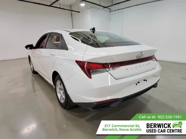 Hyundai Elantra Essential Manual 2021