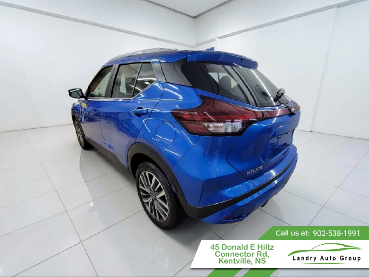 2025 Nissan Kicks Play SV Main Image