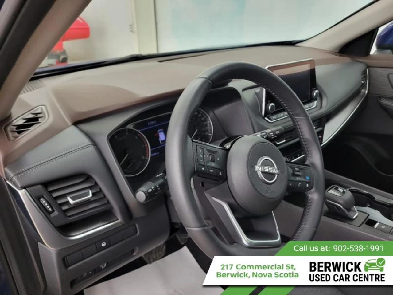 2023 Nissan Rogue SV Moonroof Main Image