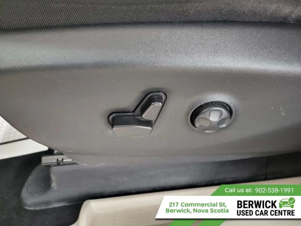 2023 Chrysler Pacifica Touring L Main Image