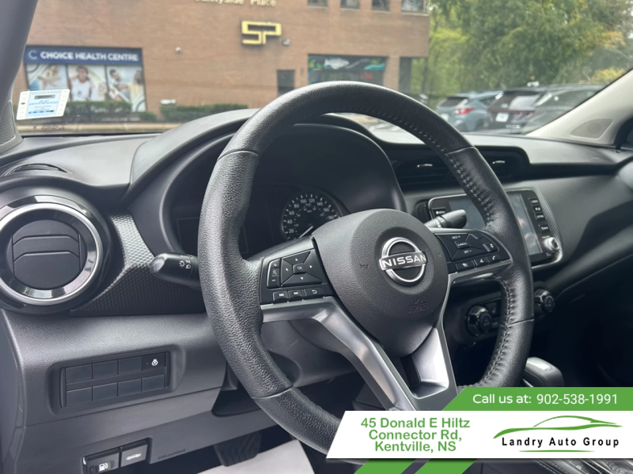 2025 Nissan Kicks Play SV Main Image