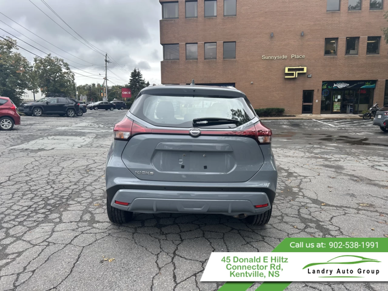 2025 Nissan Kicks Play SV Main Image