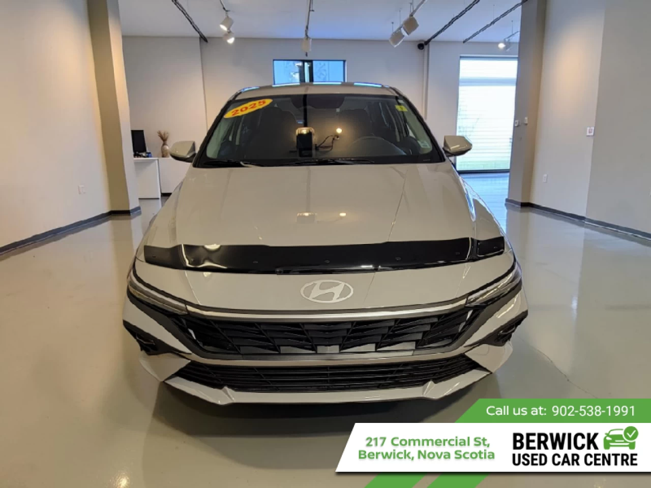2025 Hyundai Elantra Preferred Main Image