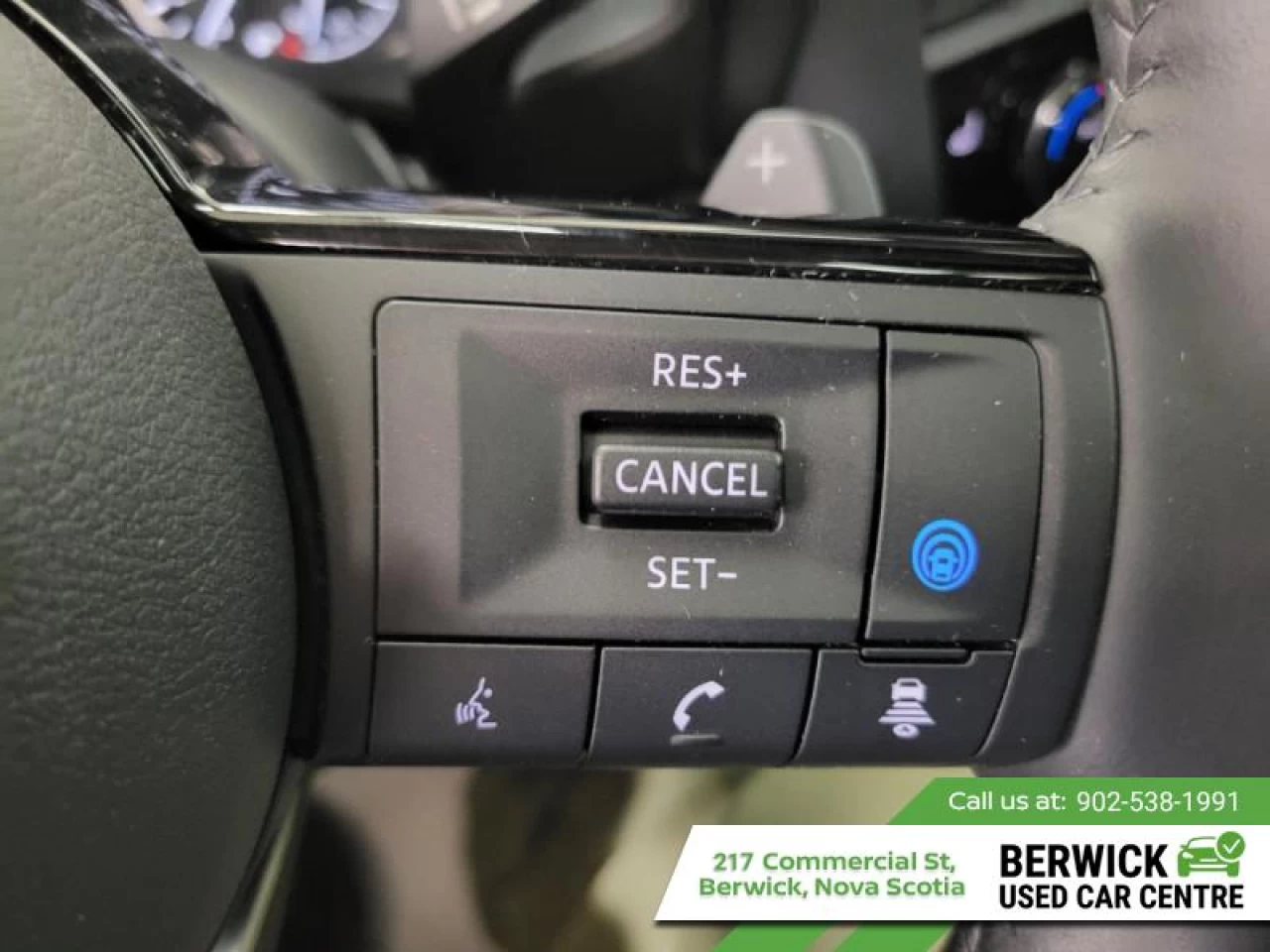 2023 Nissan Rogue SV Moonroof Main Image