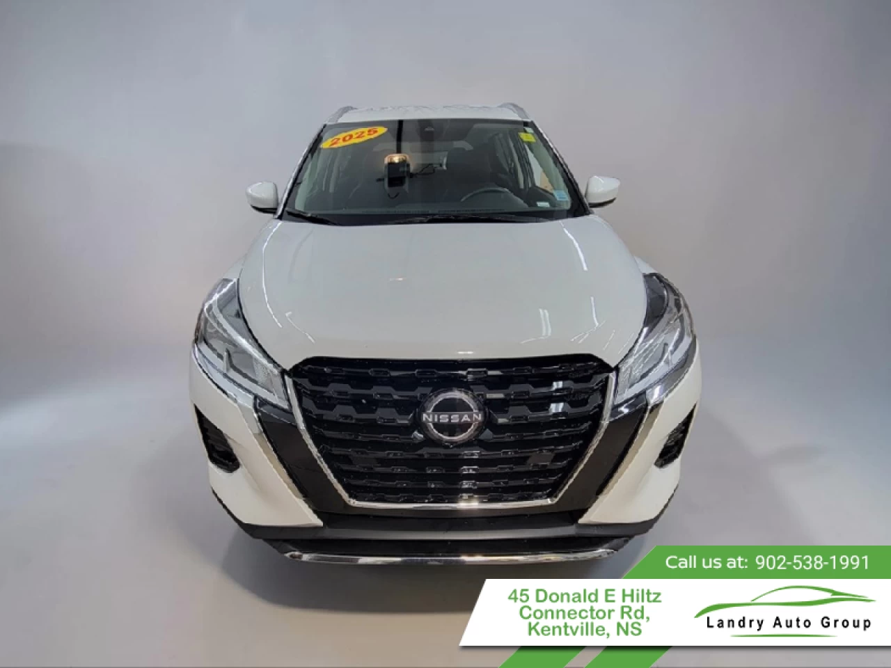 2025 Nissan Kicks Play SV Main Image