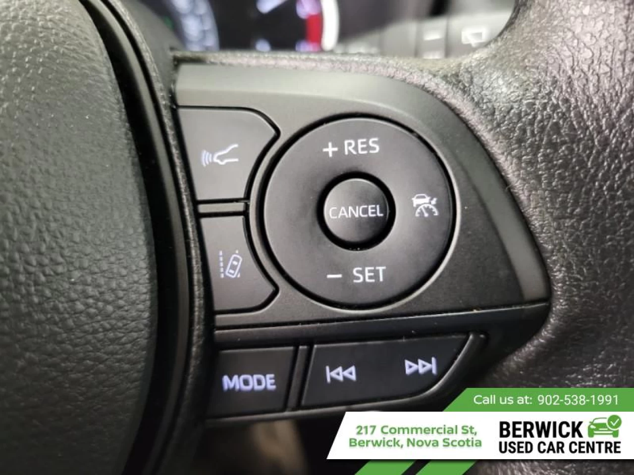 2025 Toyota RAV4 LE Main Image