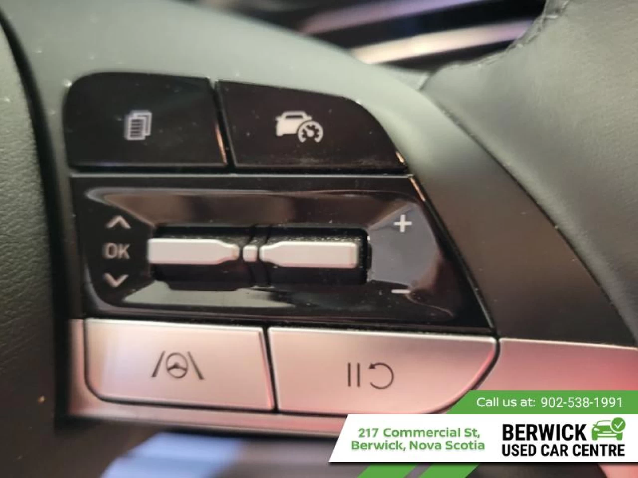2025 Hyundai Elantra Preferred Main Image