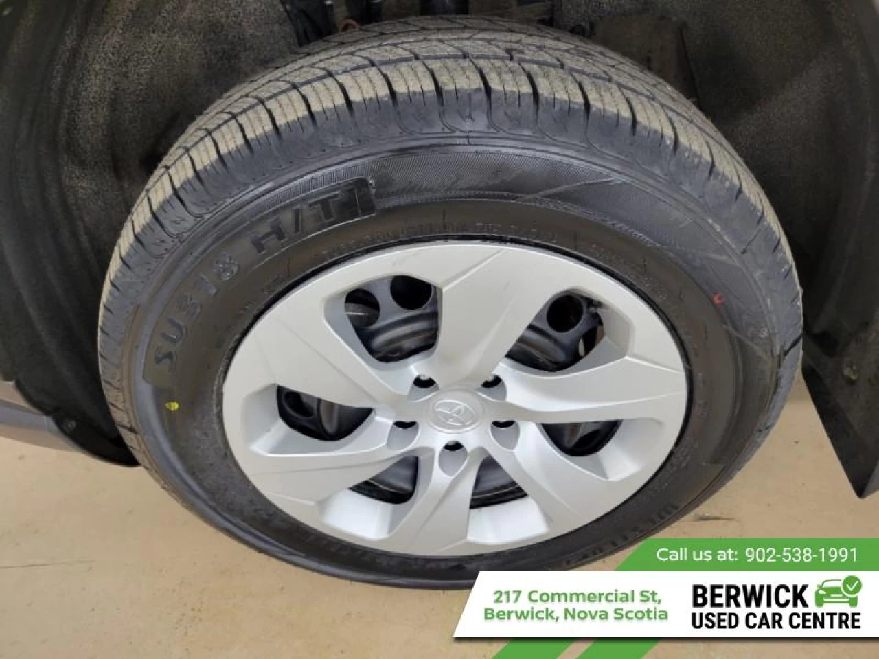 2025 Toyota RAV4 LE Main Image