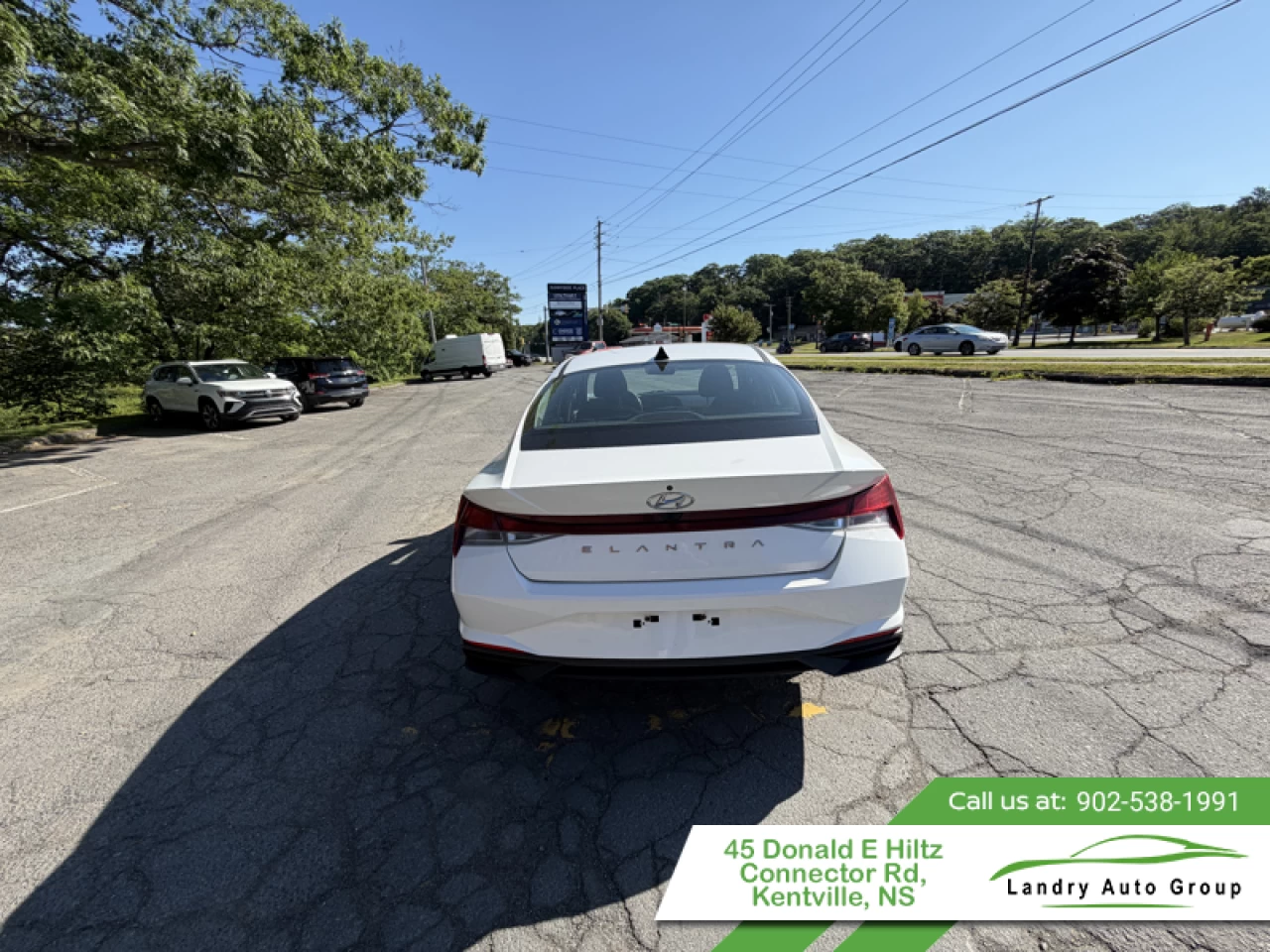 2021 Hyundai Elantra Preferred w/Sun & Tech Package IVT Main Image