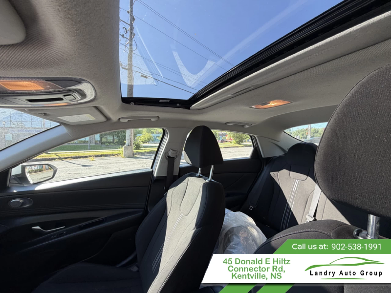 2021 Hyundai Elantra Preferred w/Sun & Tech Package IVT Main Image