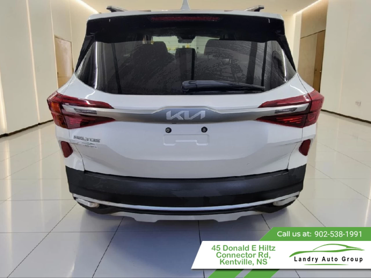 2023 Kia Seltos SX Turbo AWD w/Black Interior Main Image