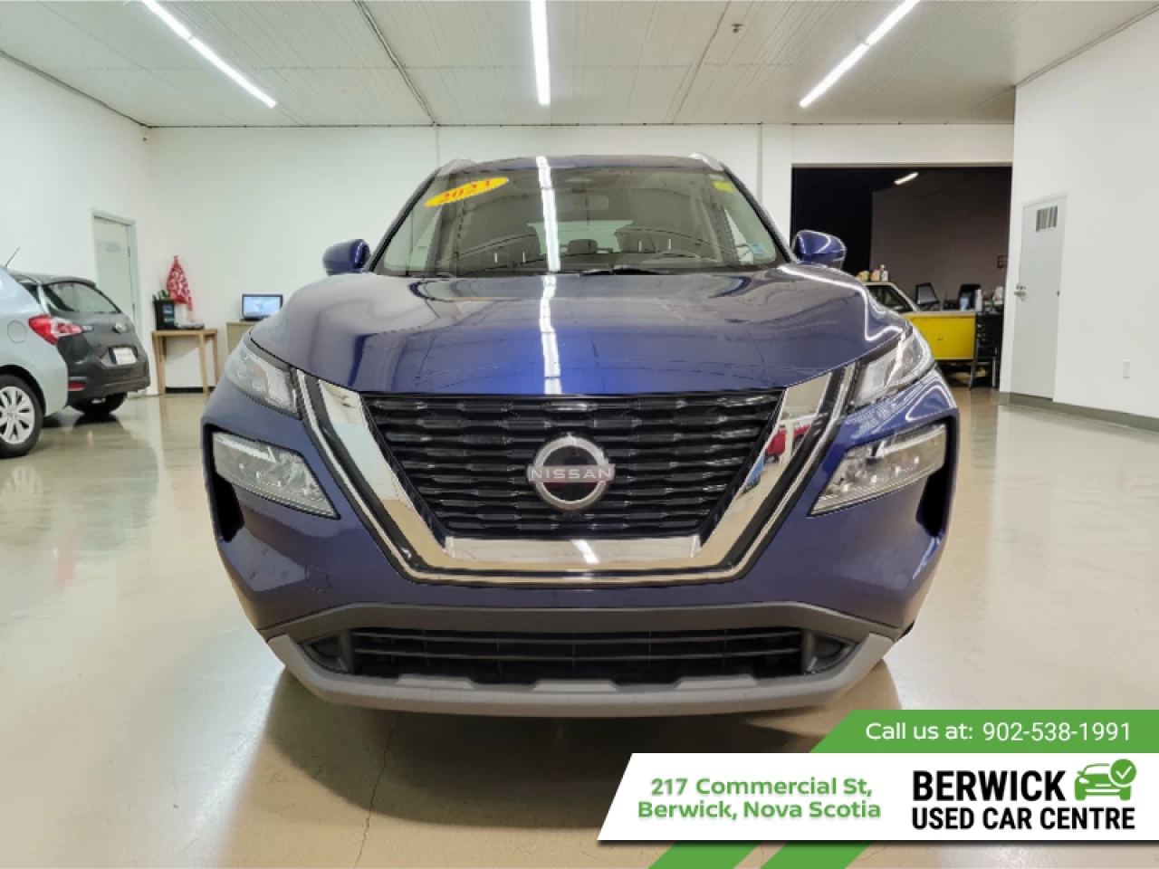 2023 Nissan Rogue SV Moonroof Main Image