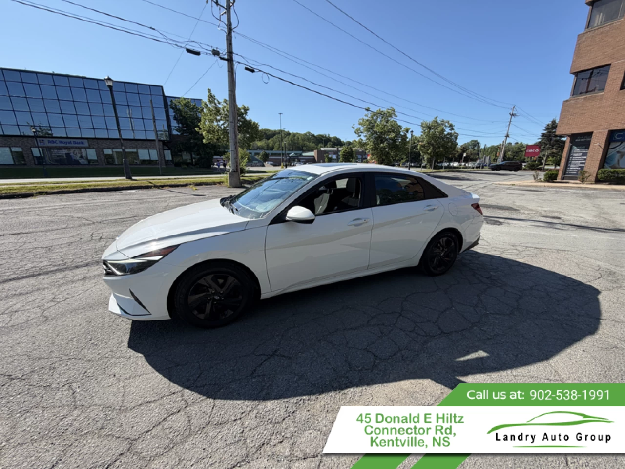 2021 Hyundai Elantra Preferred w/Sun & Tech Package IVT Main Image