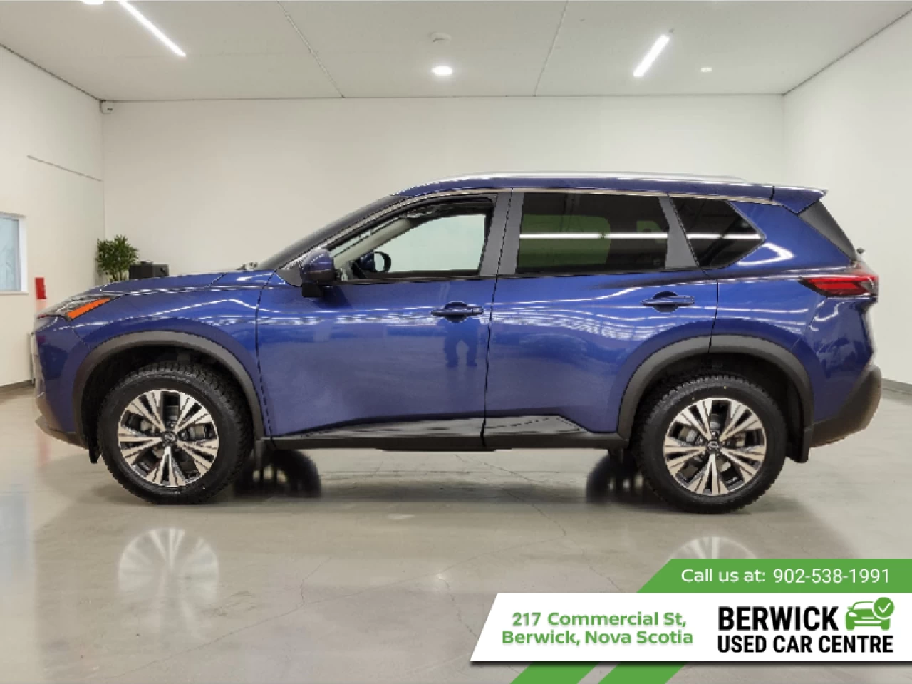 2023 Nissan Rogue SV Moonroof Main Image