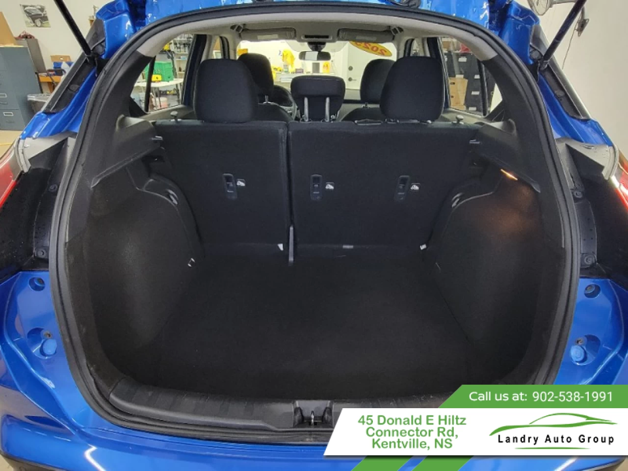 2025 Nissan Kicks Play SV Main Image