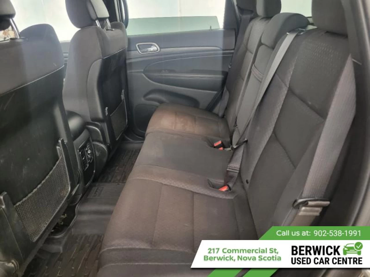 2019 Jeep Grand Cherokee Laredo E Main Image