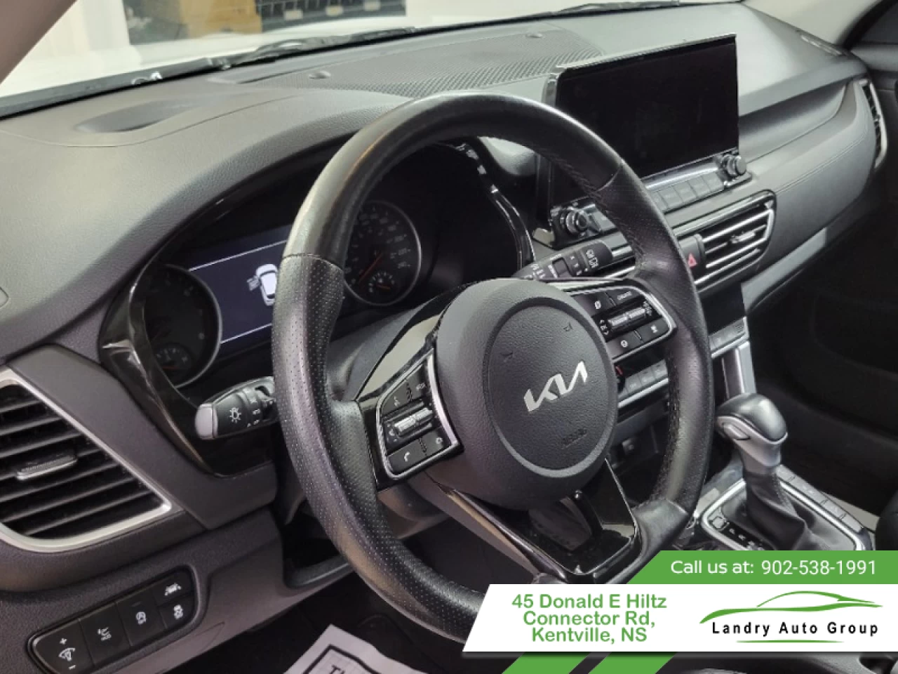 2023 Kia Seltos SX Turbo AWD w/Black Interior Main Image