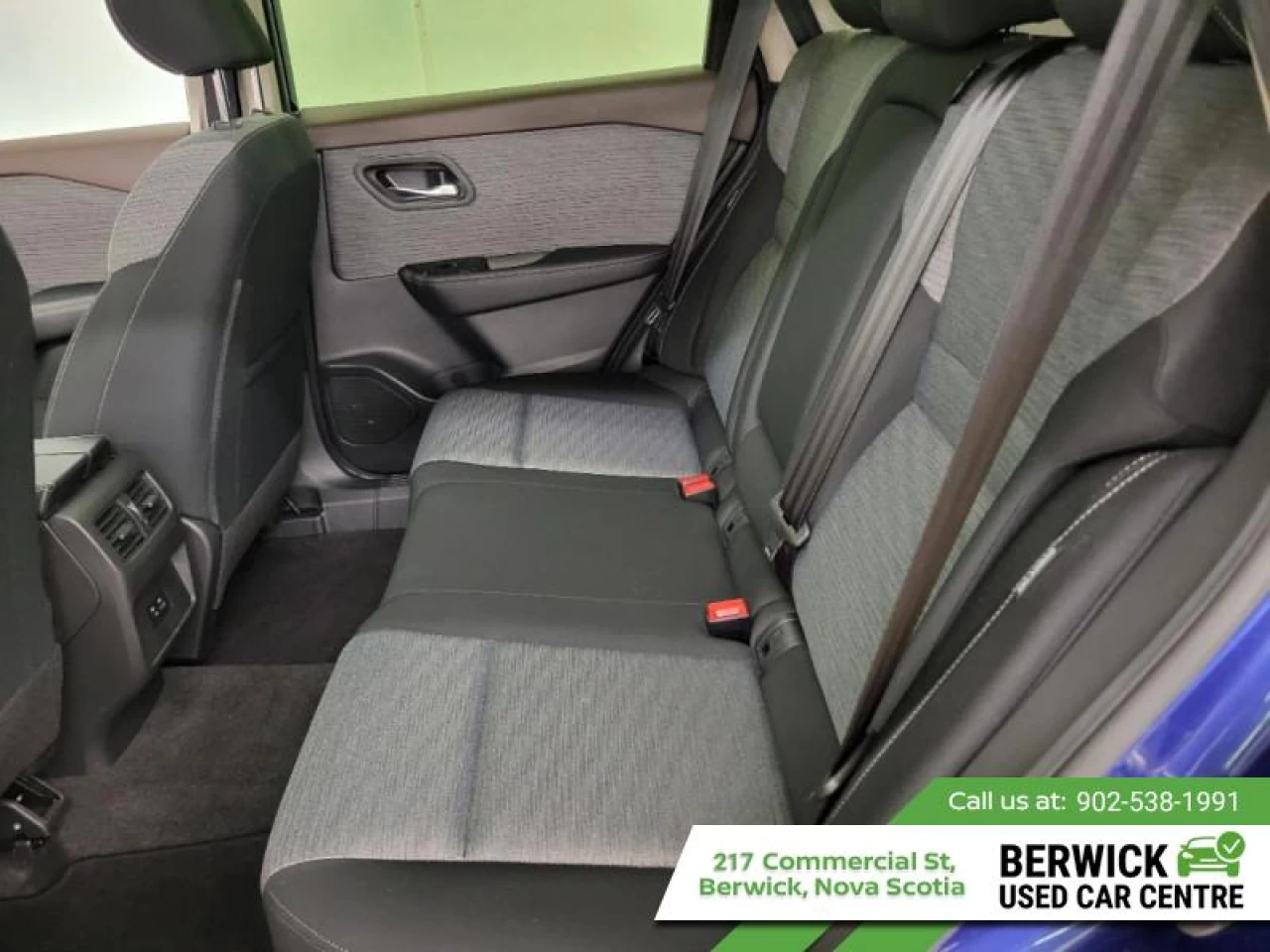 2023 Nissan Rogue SV Moonroof Main Image